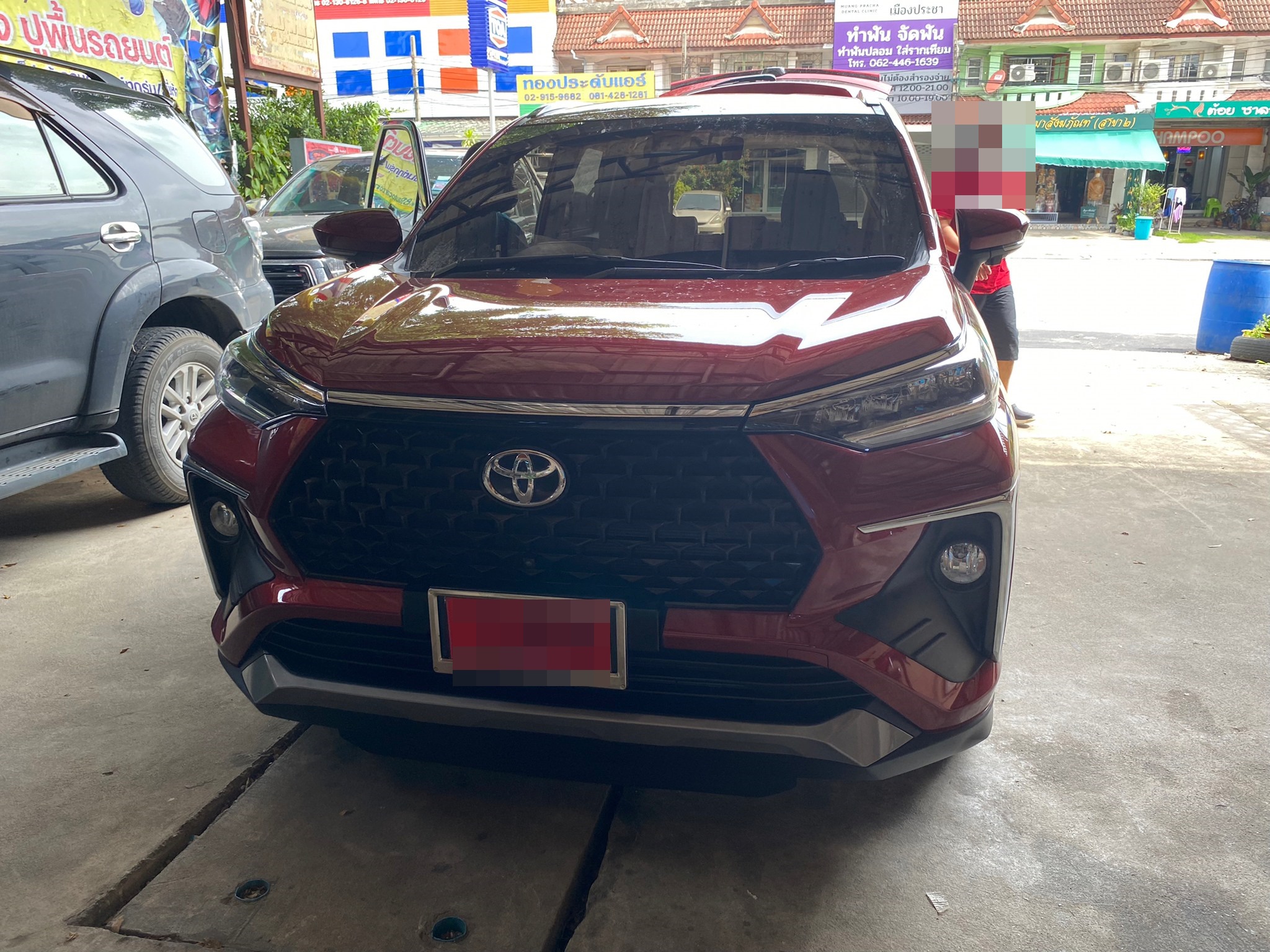 พรมปูพื้นรถยนต์ Toyota Veloz 2022 ปูพรม6D สีแดงไวน์ เต็มคัน