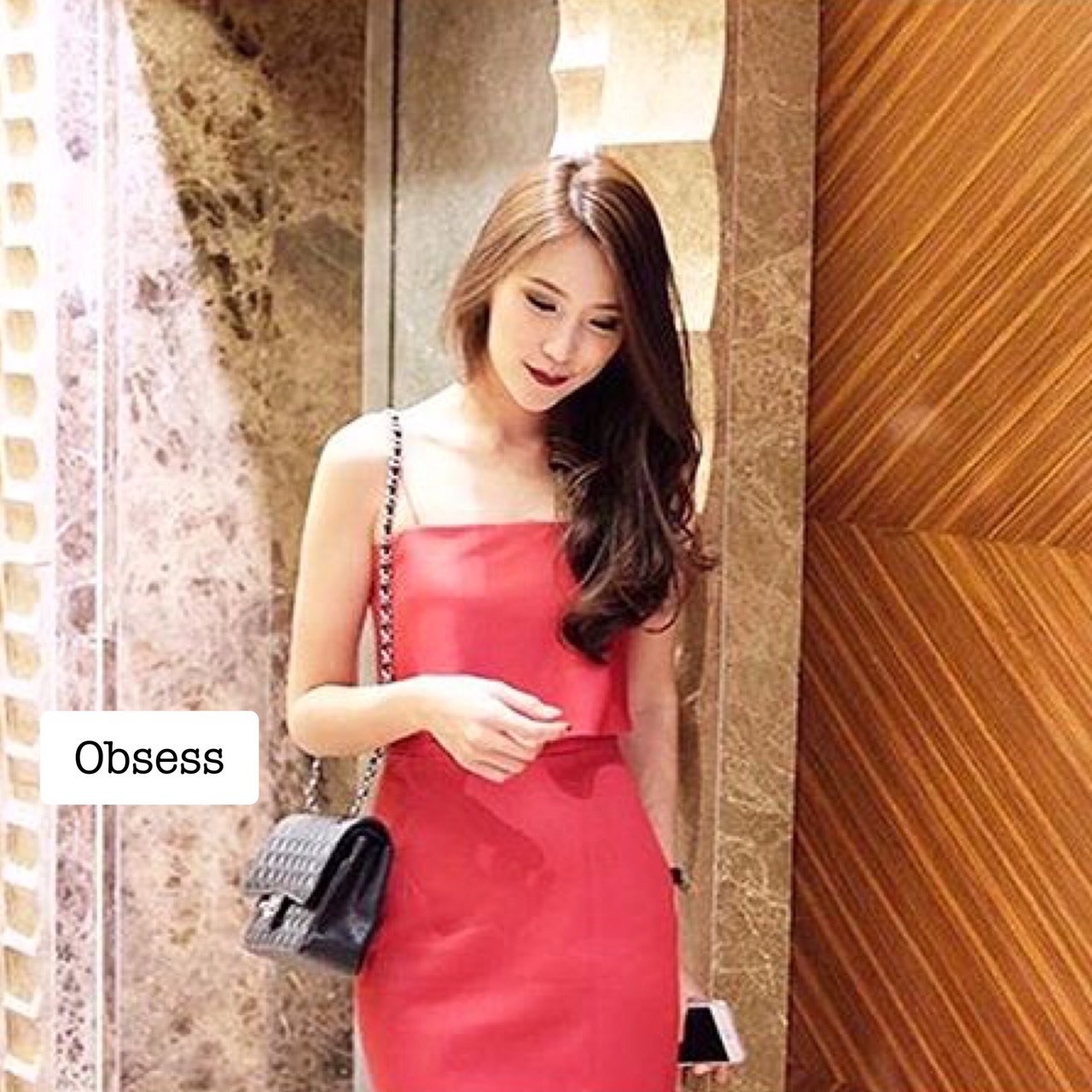 พร้อมเช่า มินิเดรส ทรงยอดนิยม แต่งระบายอก กระโปรงทรงดินสอ สีขาว