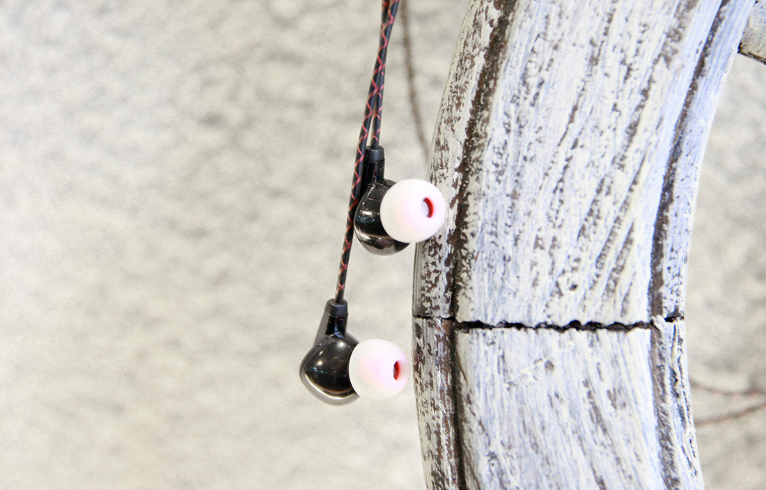 ขาย FiiO F3 หูฟัง IEM ไดร์เวอร์ Graphene แบบใหม่ล่าสุด บอดี้เปลี่ยนสีได้ พร้อมสายถักกับจุกหูฟังแบบใหม่