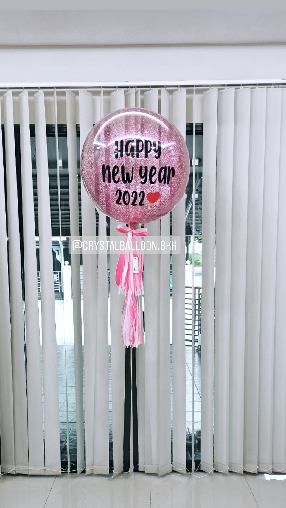ลูกโป่ง Happy New Year Bubble ขนาด 24" สีชมพู พร้อมตกแต่ง สามารถเปลี่ยนสีลูกโป่ง/เปลี่ยนข้อความ/เปลี่ยนขนาดได้