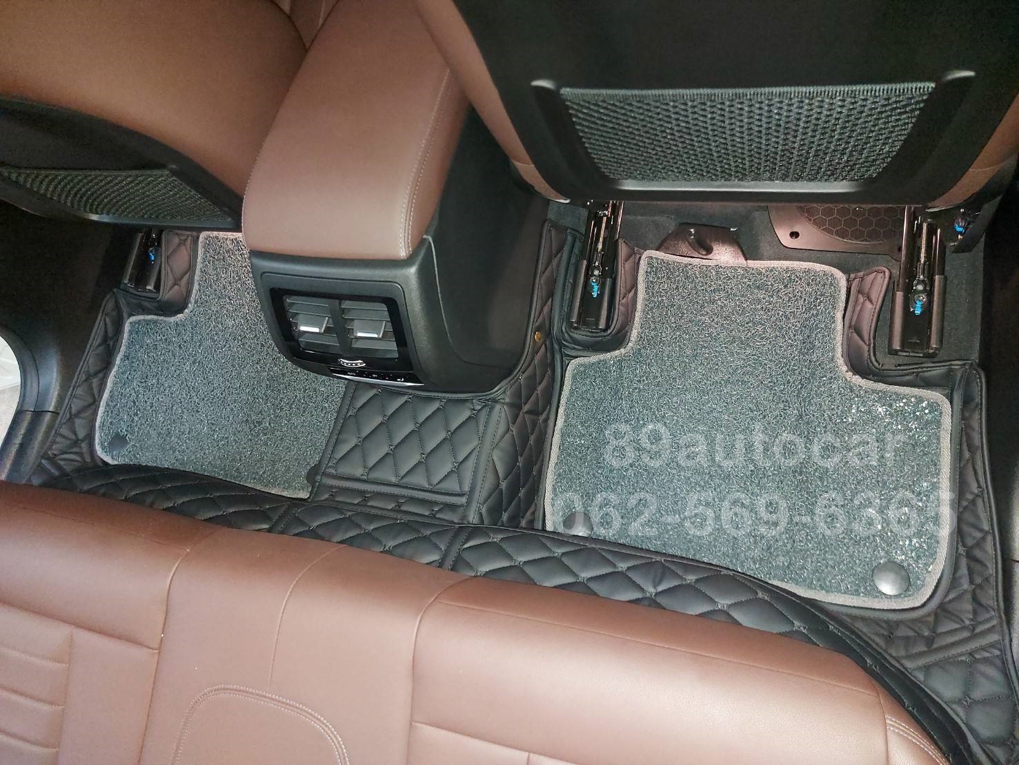 พรมรถยนต์ BMW X3 2021 Xdrive 30e ปูพรม7D สีดำด้ายดำ เสริมดักฝุ่นสีเทา เข้ารูป เต็มคัน
