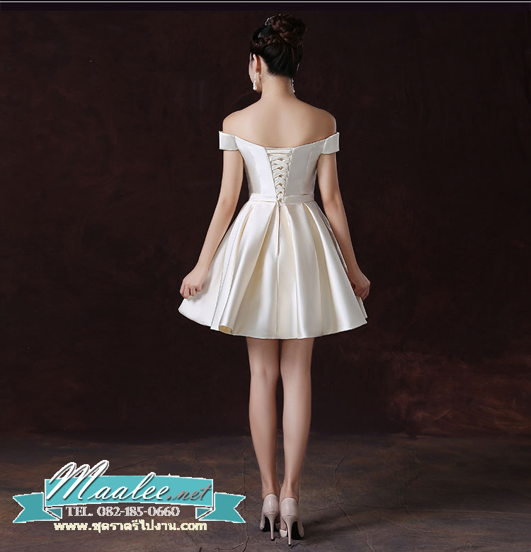 พร้อมเช่า ชุดราตรีสั้น แบบปาดไหล่ ผ้าซาตินเรียบหรู กระโปรงทรงA แต่งโบว์2ชั้น ช่วงเอว สีขาว (เชือกผูกหลัง)