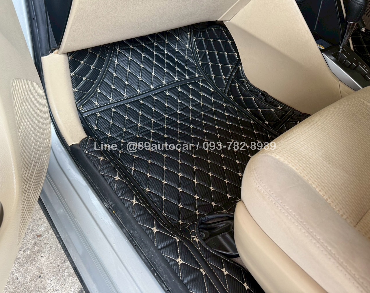 พรมรถยนต์ Toyota Vios 2013 ปูพรม6D สีดำด้ายทอง ลายเคฟล่า เต็มคัน