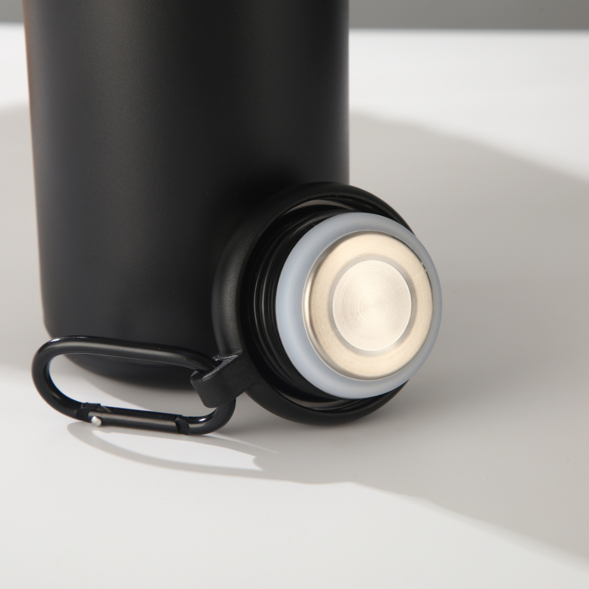 กระบอกสแตนเลส ทรงขวด ฝาหูหิ้วแบบพวงกุญแจ 430 ml