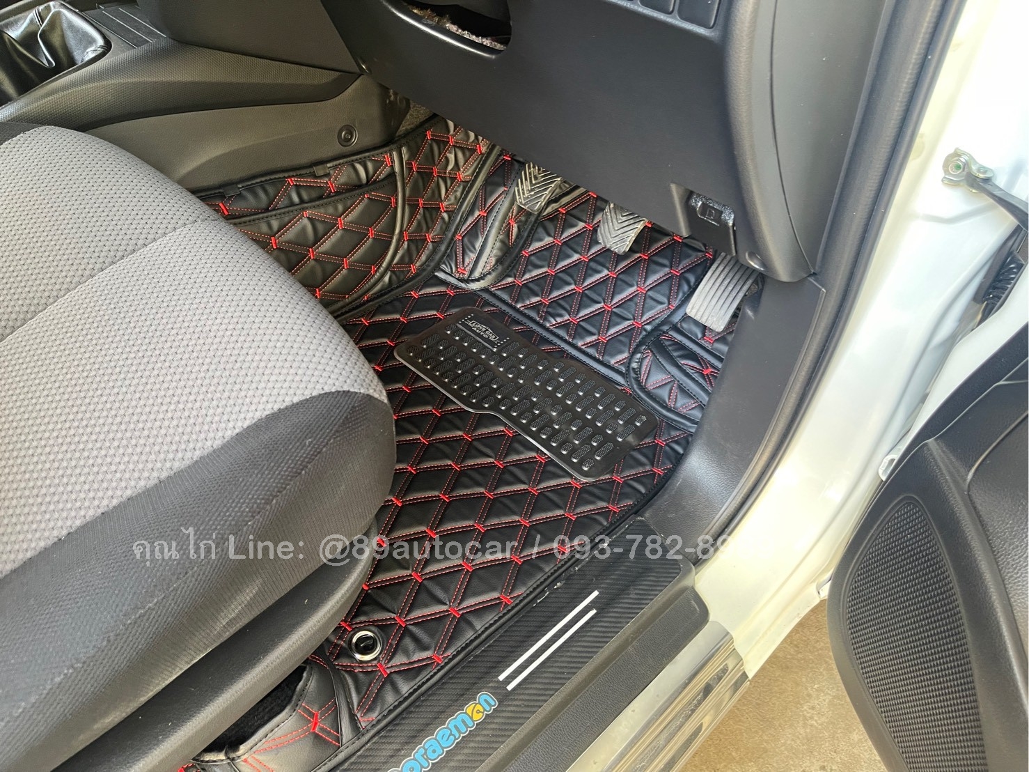 พรมรถยนต์ Mitsubishi Triton Cab 2017 พรมVVIP ด้ายคู่ สีดำด้ายแดง