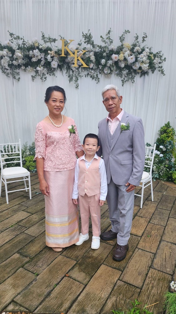 พร้อมเช่า ชุดสูทเด็กชาย สีชมพู ทอลายในเนื้อผ้า **พร้อมเช่าไซส์ 90,120,150**