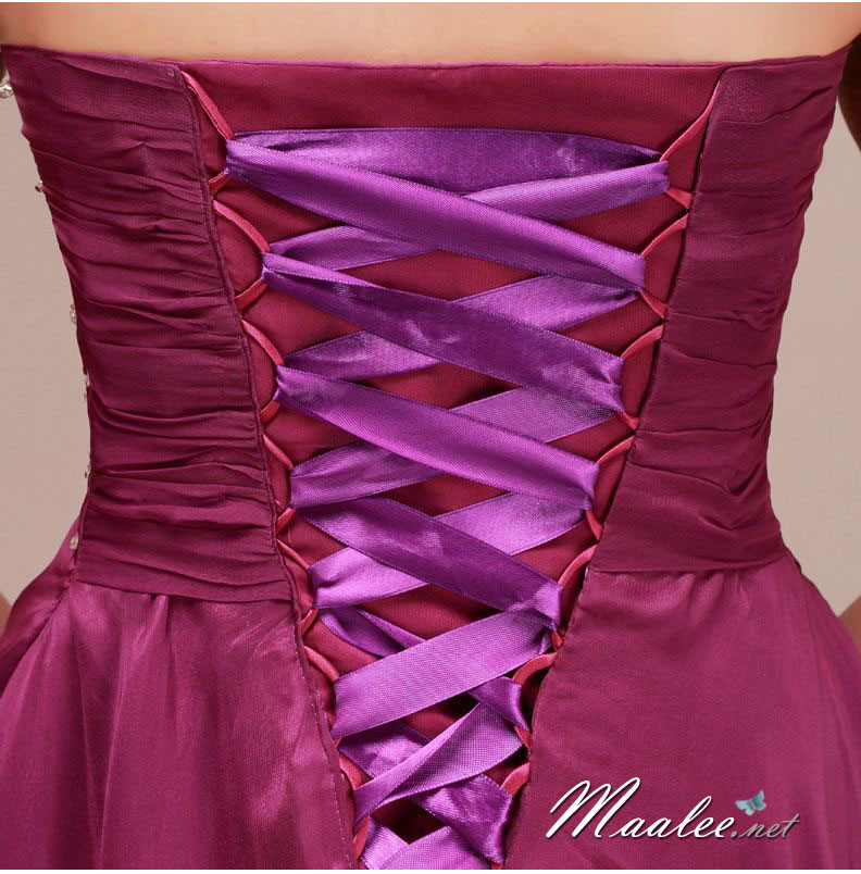 พร้อมเช่า ชุดราตรียาว เกาะอก สีม่วงแบบเรียบหรู ทรงเอ ทิ้งชายด้านหลัง