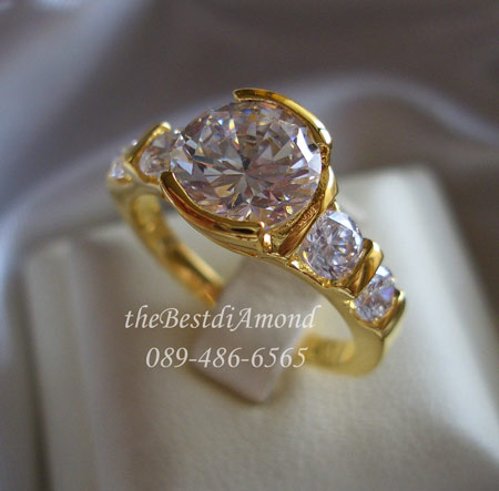 มาอีกวงค่ะ สำหรับไซน์ใหญ่เกิน 1 กะรัต วงนี้ประมาณ 2 กะรัตกว่าๆค่ะ หรูหรามากค่ะ ชุปทองแท้ 24 K 5 ไมครอน รหัส BR912