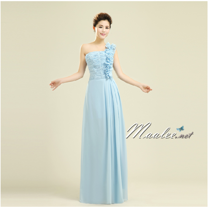 พร้อมเช่า ชุดราตรียาว ไหล่เดียว จับจีบตลอดช่วงเอว แต่งระบายไหล่ซ้าย เรียบหรู สีฟ้า