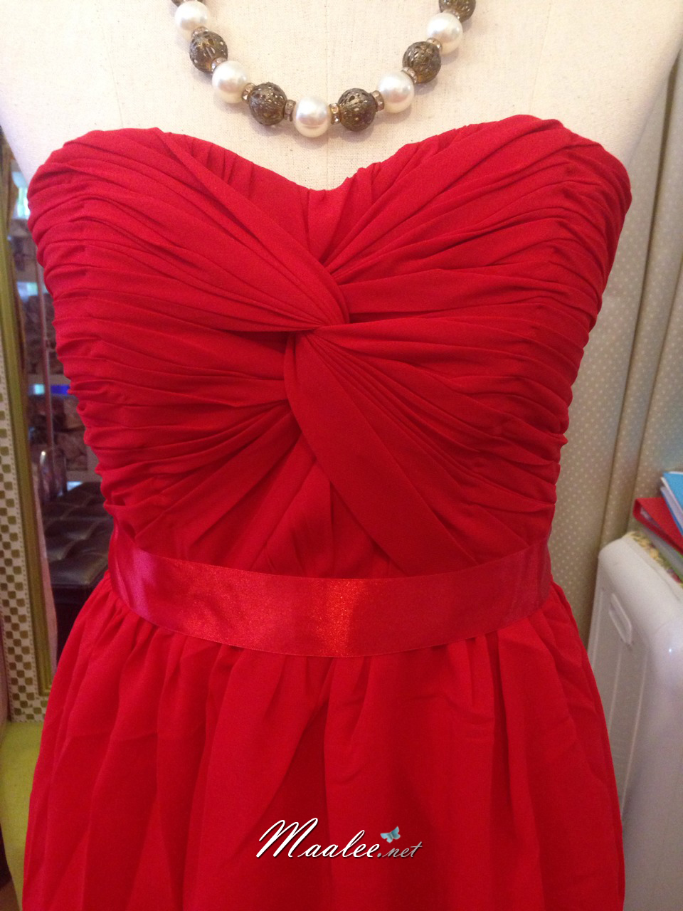 พร้อมเช่า ชุดราตรีสั้น เกาะอก หน้าสั้นหลังยาว คอจับเดรปรูปหัวใจ สีแดง