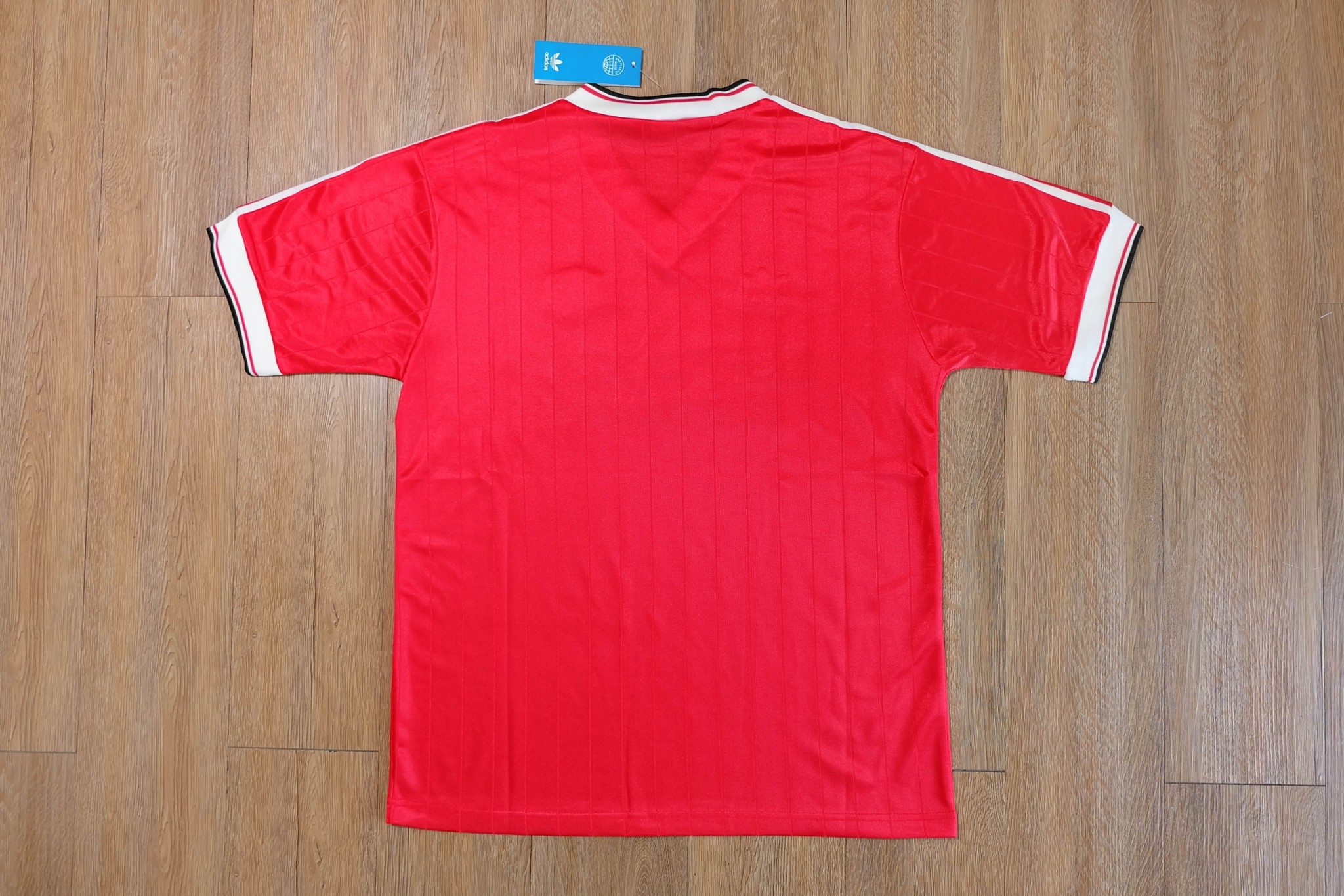 Manchester United 1982/83 Vintage Jersey เสื้อฟุตบอลแมนยูย้อนยุค Sharp Eletronics
