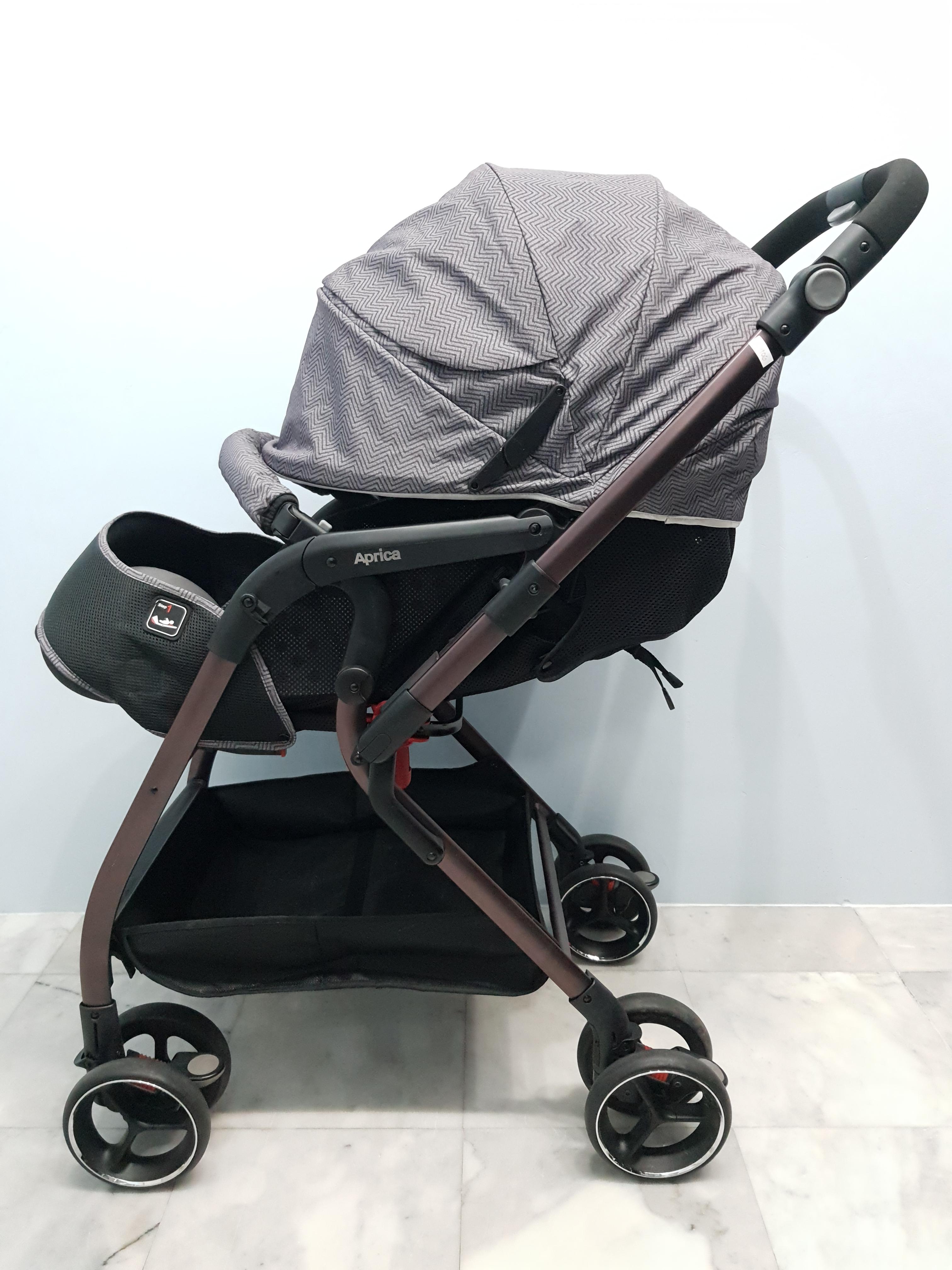 Aprica Optia Premium สีเทา