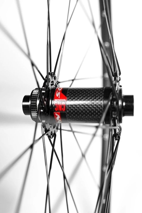 ชุดล้อเสือภูเขา Retrospec ล้อ 29" รุ่น M402-CB ดุมคาร์บอน Boots110 หลัง 148 ดิส Center Lock รองรับ 8-12 sp. แกน หน้า 15 หลัง 12 ซี่ลวด แอโร่