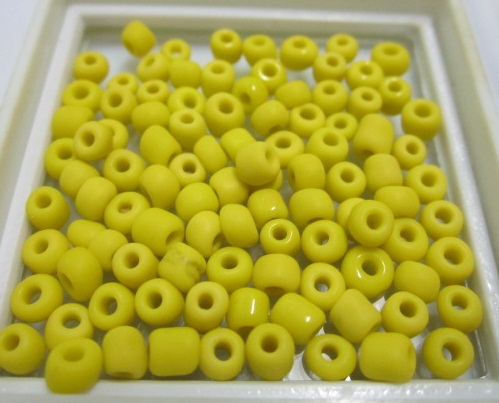 ลูกปัดทราวดีสีเหลืองจำนวน.100.เม็ด.ชุดที่.1.ขนาดเม็ด.4-5-6.มิล.