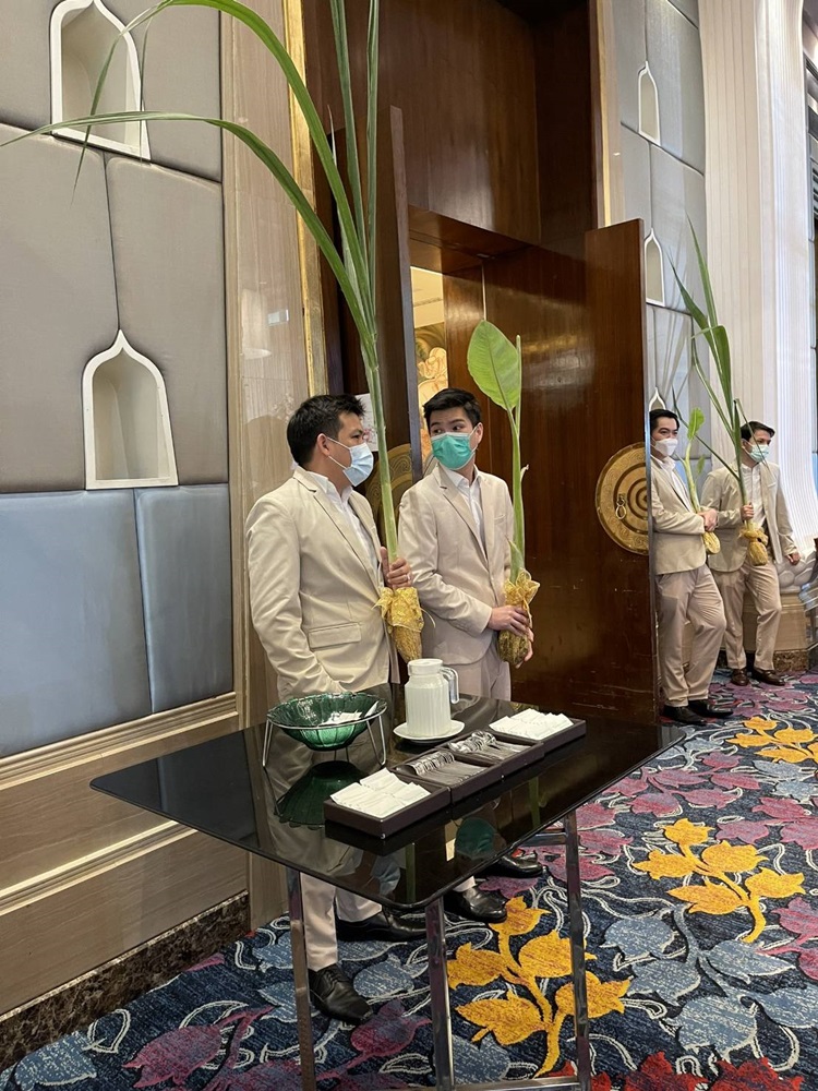 พร้อมเช่า ชุดสูทชาย สูทเพื่อนเจ้าบ่าว สีครีม เบจ Beige Brown (ไม่มีกั๊ก)