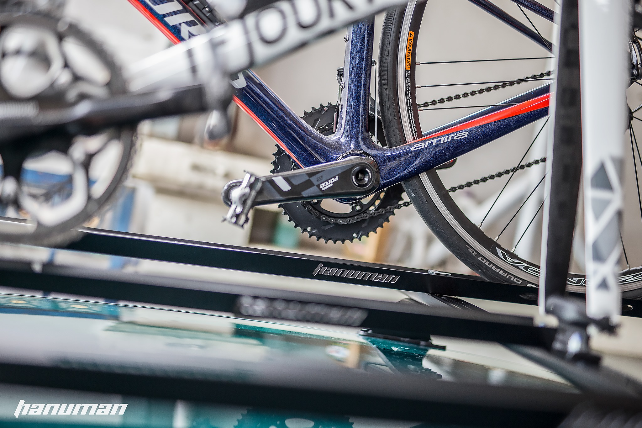 แร็คบรรทุกจักรยาน Hanuman rack C01, Car Bike Rack สำหรับบรรทุกรถจักรยานบนหลังคา ไม่มีแร็คจับตัวรถ (คานอลูมิเนียม 2 เส้น + ตัวจับหลังคา 4 มุม) **แยกรุ่น**