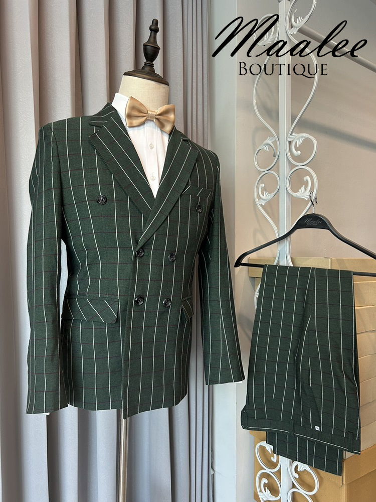 พร้อมเช่า ชุดสูทชาย สีเขียว ลายทางเก๋ๆ (พร้อมเสื้อกั๊ก)