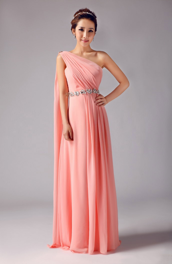 พร้อมเช่า ชุดราตรียาว ไหล่เดียว สีโอรส จับเตรปสไตล์กรีก คาดคริสตัลช่วงเอว