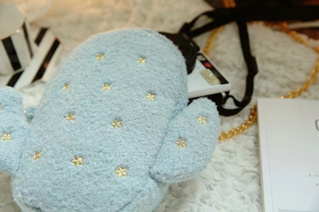 กระเป๋าสะพายข้าง กระบองเพชร / สตรอเบอรี่