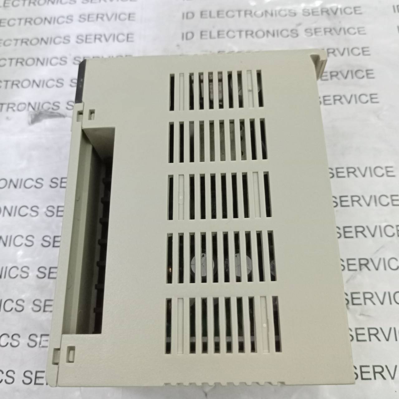 C200HW-PA204R PLC " OMRON "