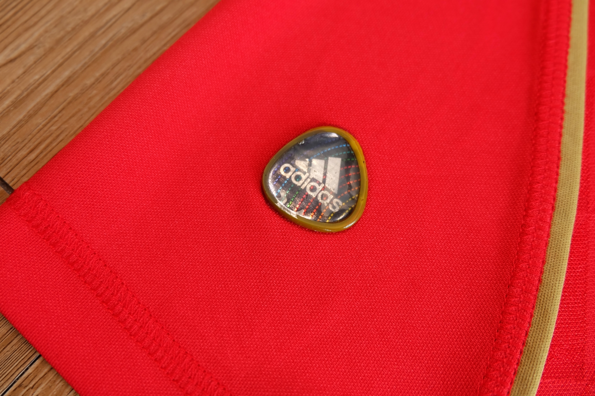 Liverpool 2010/11 Vintage Jersey เสื้อฟุตบอลลิเวอร์พูลย้อนยุค Standard Chartered