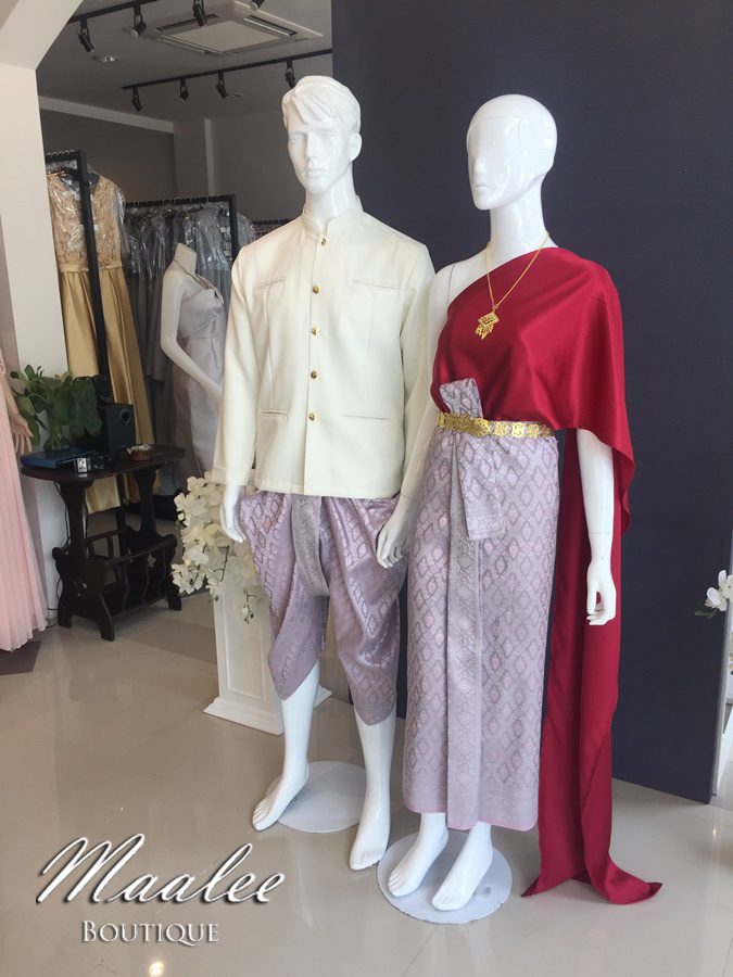 เช่า ชุดไทย ชุดเพื่อนเจ้าสาว ชุดไทยผ้าถุงสีเทาชมพูเงิน สไบเรียบ สีแดง เลือดนก