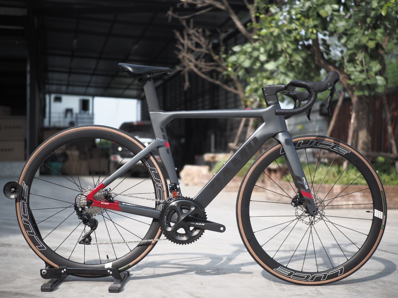 จักรยานเสือหมอบ CAMP ACE DISC Carbon Roadbike เกียร์ Shimano 105 2*11 สปีด ล้ออลู (Model 2022)