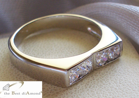 BR041RD+++แหวนแถวเก๋ๆ แบบหักมาเจอกัน+++ เพชรกลม ฝังแบบไร้หนามเตย แบบเก๋ๆหักนิดๆตรงกลาง