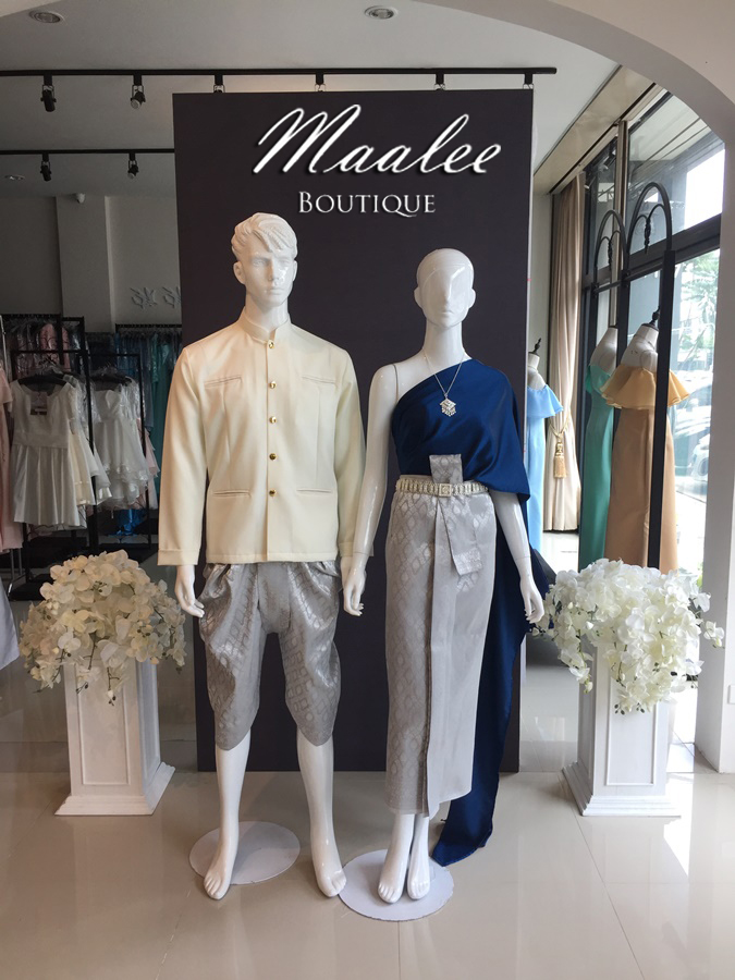 เช่า ชุดไทย ชุดเพื่อนเจ้าสาว ชุดไทยผ้าถุงสีเทาเงิน สไบเรียบ สีกรมท่า