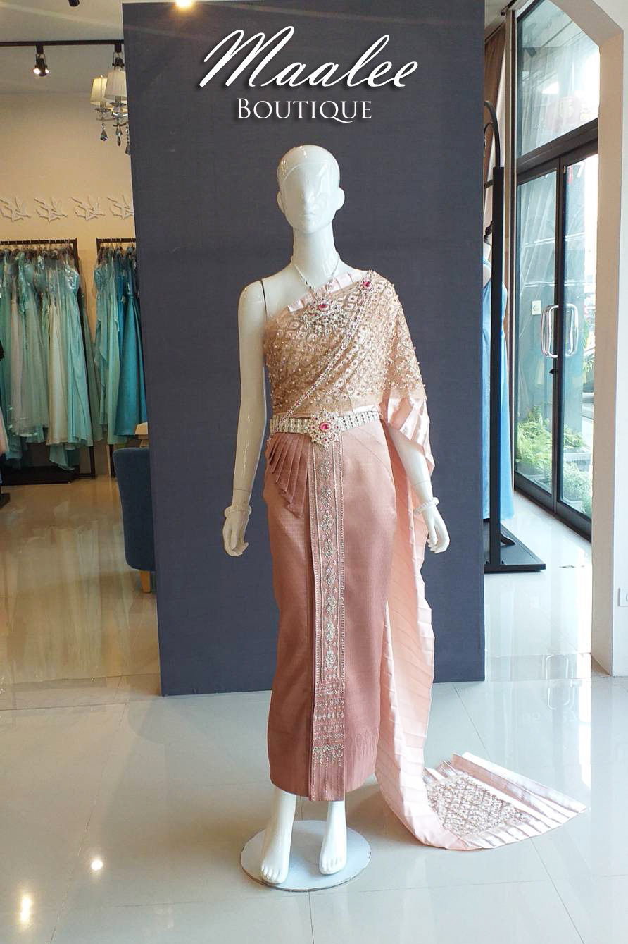 พร้อมเช่า ชุดแต่งงานไทยประยุกต์ สีชมพูอ่อน (ราคาเช่าเป็นคู่)