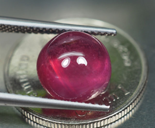 ทับทิมสีแดงชมพูสวย 6.55 กะรัตหลังเบี้ย (1252)