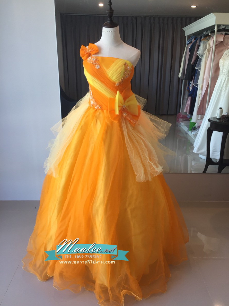 พร้อมเช่า ชุดแฟนซี ชุดราตรี ไหล่เดียว สีส้มแต่งระบายสีเหลือง น่ารัก แต่งโบว์เพิ่มความหวาน