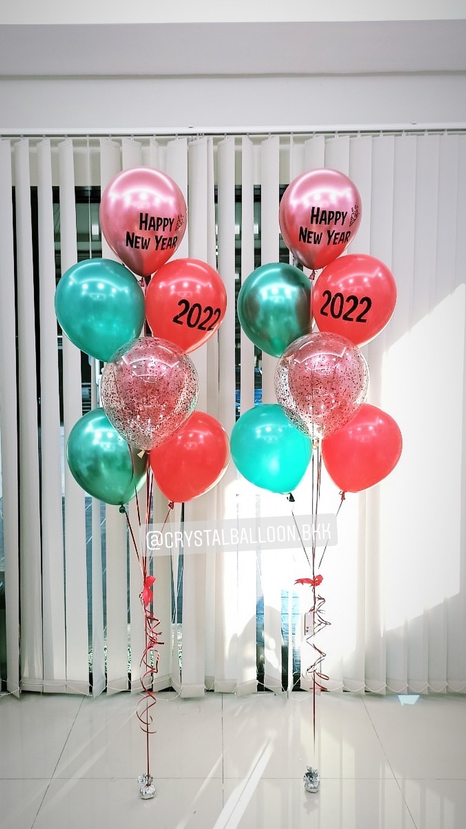 ลูกโป่ง Happy New Year ช่อลูกโป่ง 7 ลูก 2 ช่อ พร้อมตกแต่ง ลูกโป่งใส ใส่กลิตเตอร์ สามารถเปลี่ยนสีลูกโป่ง/เปลี่ยนข้อความได้
