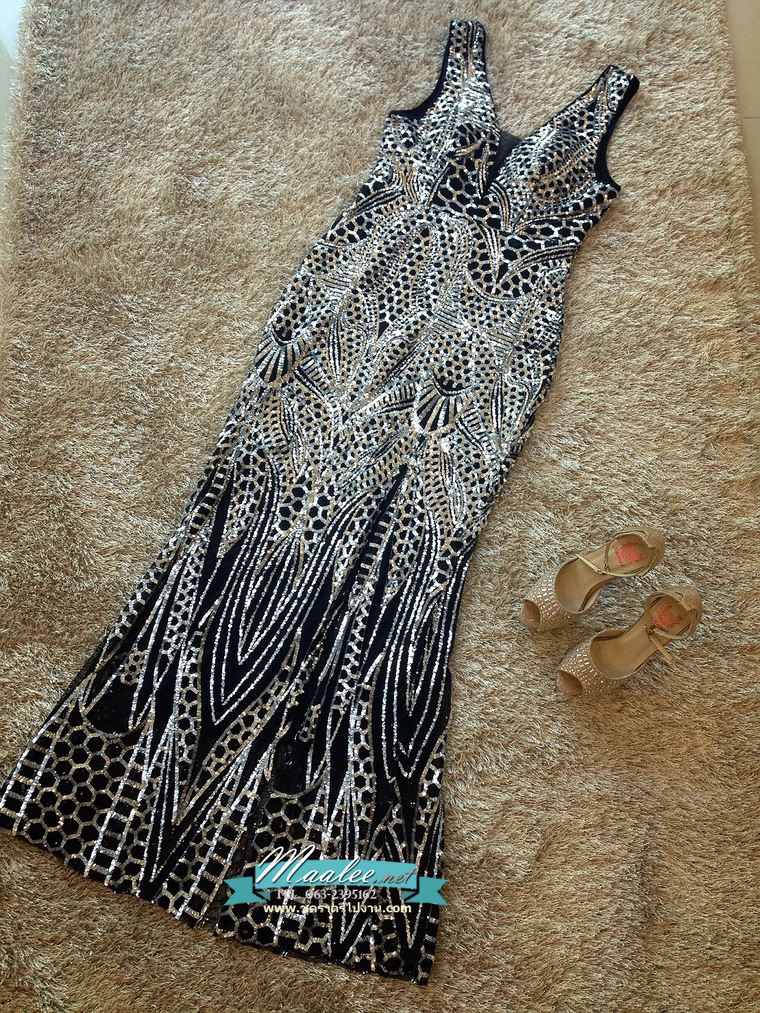 พร้อมเช่า ชุดราตรียาว ชุดออกงานกลางคืน งานพรอม แบบแขนกุด สีดำปักเลื่อมทั้งชุด หรูหรา Sexy แหวกหน้าขา โชว์หลัง