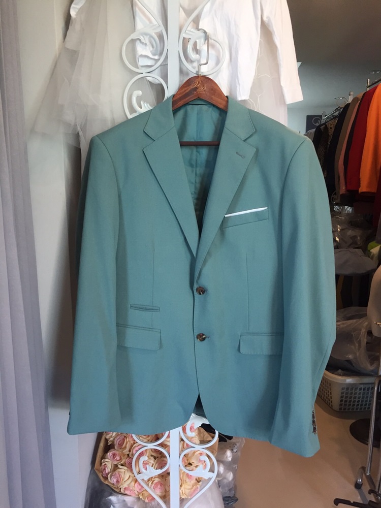 พร้อมเช่า เสื้อสูทชาย สีเขียวมิ้นต์เข้ม สีเขียวพาสเทล Dark Pastel Mint Green (พร้อมเสื้อกั๊ก)