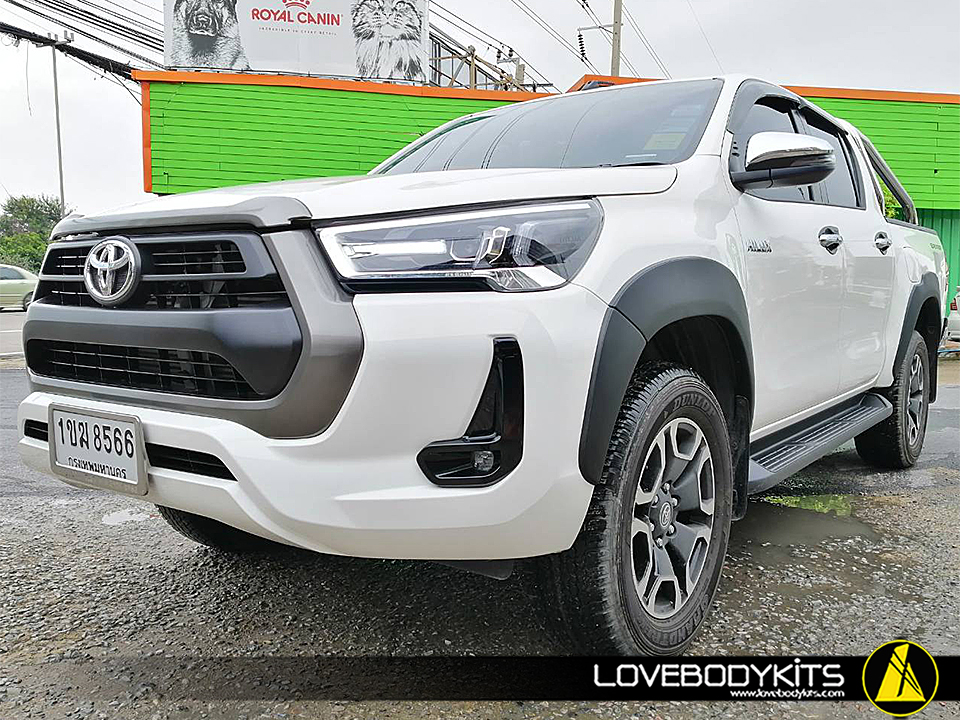 ซุ้มล้อทรงศูนย์ : REVO 2022-2022