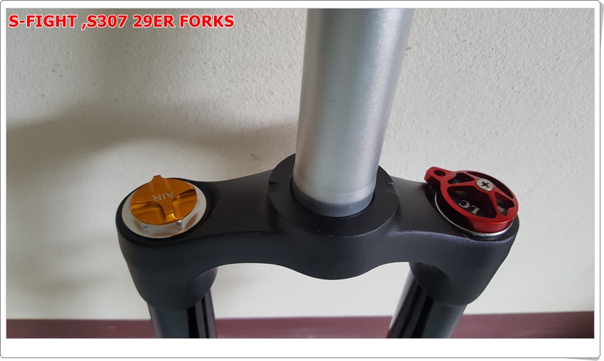 โช๊คลม S-FIGHT ,S383 คอตรง แกน 9 มม. ขนาดล้อ 29 นิ้ว