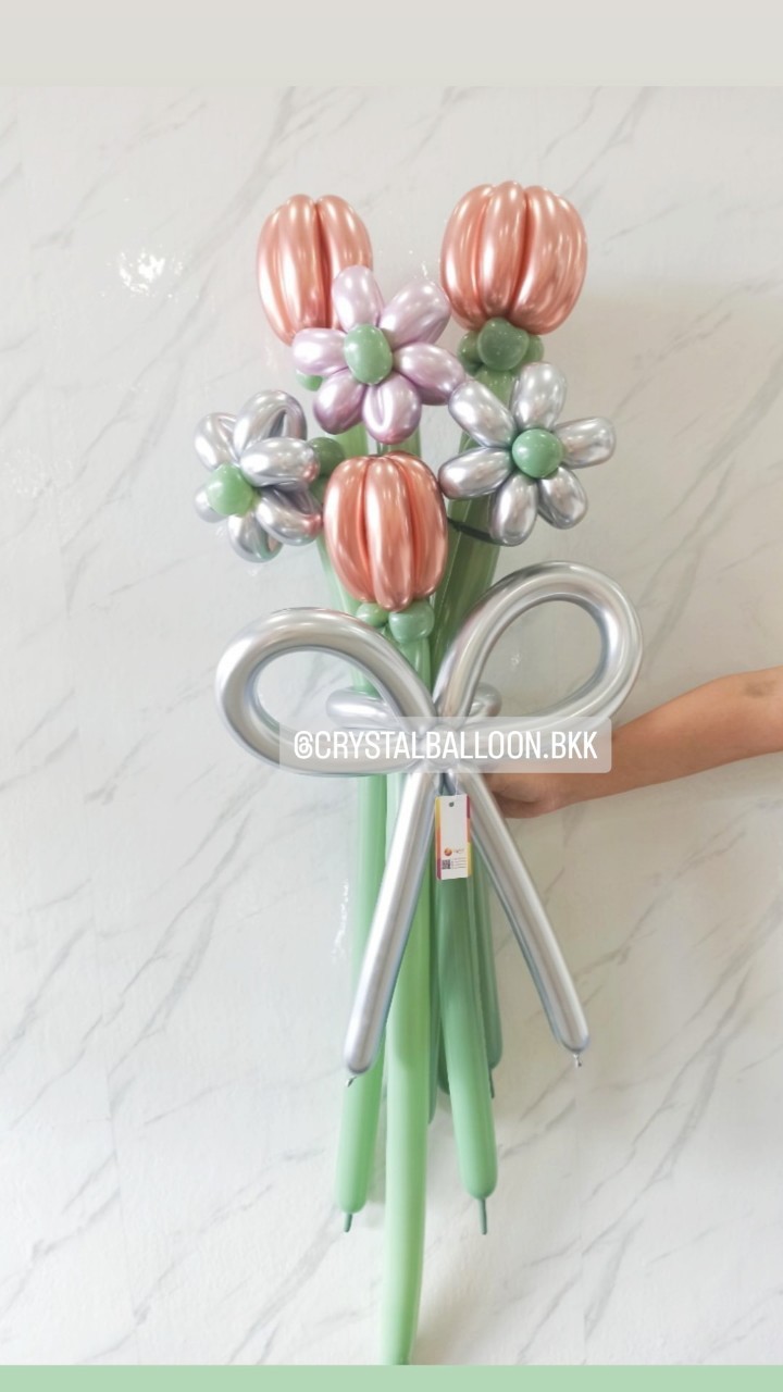 สั่ง Flower Balloon Medium Bouquet ช่อ 6 ดอก พร้อมตกแต่ง สามารถเปลี่ยนสีลูกโป่งได้