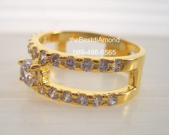 BR524+++แหวน 2 line+++แหวนเก๋ๆ ดูดี ใส่ได้ทุกวัน น่ารักมากๆๆ กำลังเป็นที่นิยมเลยค่ะ เหมือนใส่แหวน 2 วงทำเก๋ ด้วยการวางเพชรตรงกลาง ขนาดกำลังดี