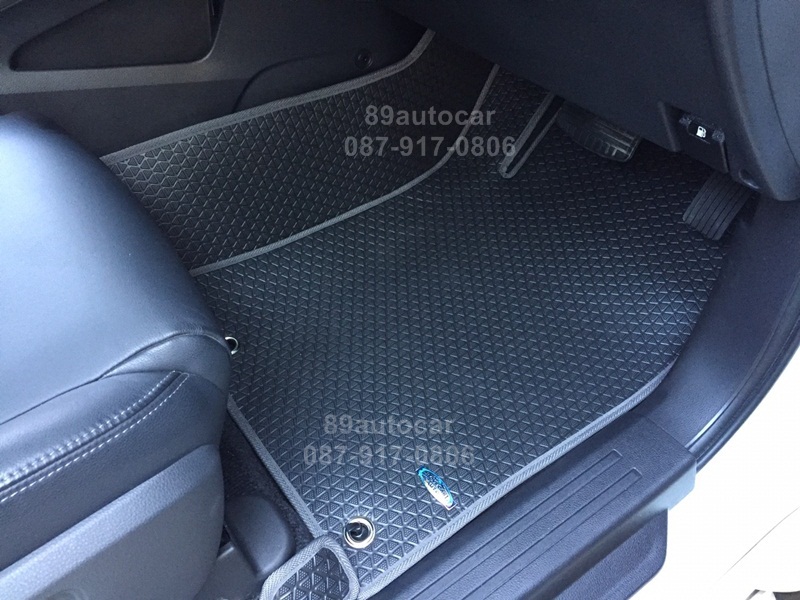 โรงงานพรมรถยนต์ Mitsubishi Pajerosport 2016 ลายสนุ๊กสีดำขอบเทา