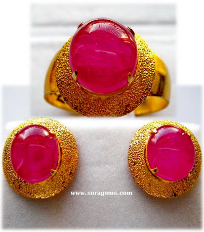 NATURAL RUBY ทับทิมพม่า ชุดแหวน+ต่างหู เนื้อดีสีสวย แดงฉ่ำ อวบอิ่ม เนื้อธรรมชาติ สวยจริงๆ แหวน 9 x 11 x 6.2 มม. ต่างหู 8 x 9.5 x 3.5 มม.
