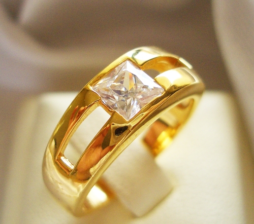 แหวนแบบนี้ ที่ร้านหนุ่มๆ ซื้อเยอะมาก งานดูดีค่ะ รหัส BR033-M