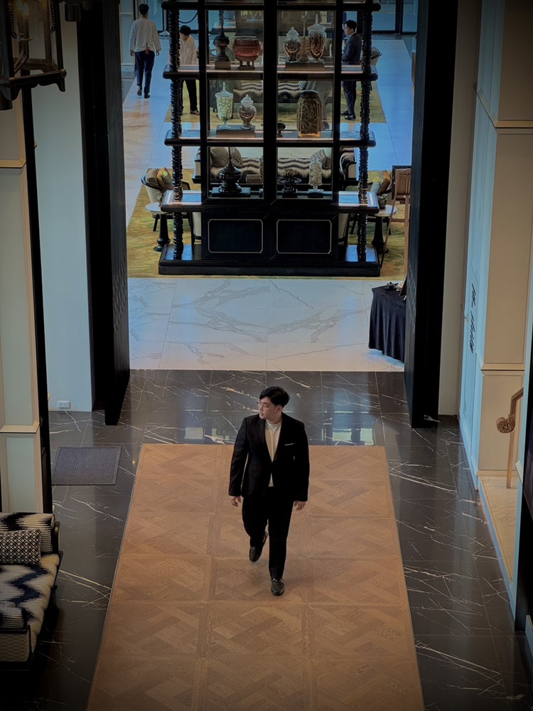 พร้อมเช่า ชุดสูทชาย สีดำ คลาสสิก รุ่นกระดุมเดียว (พร้อมเสื้อกั๊ก)