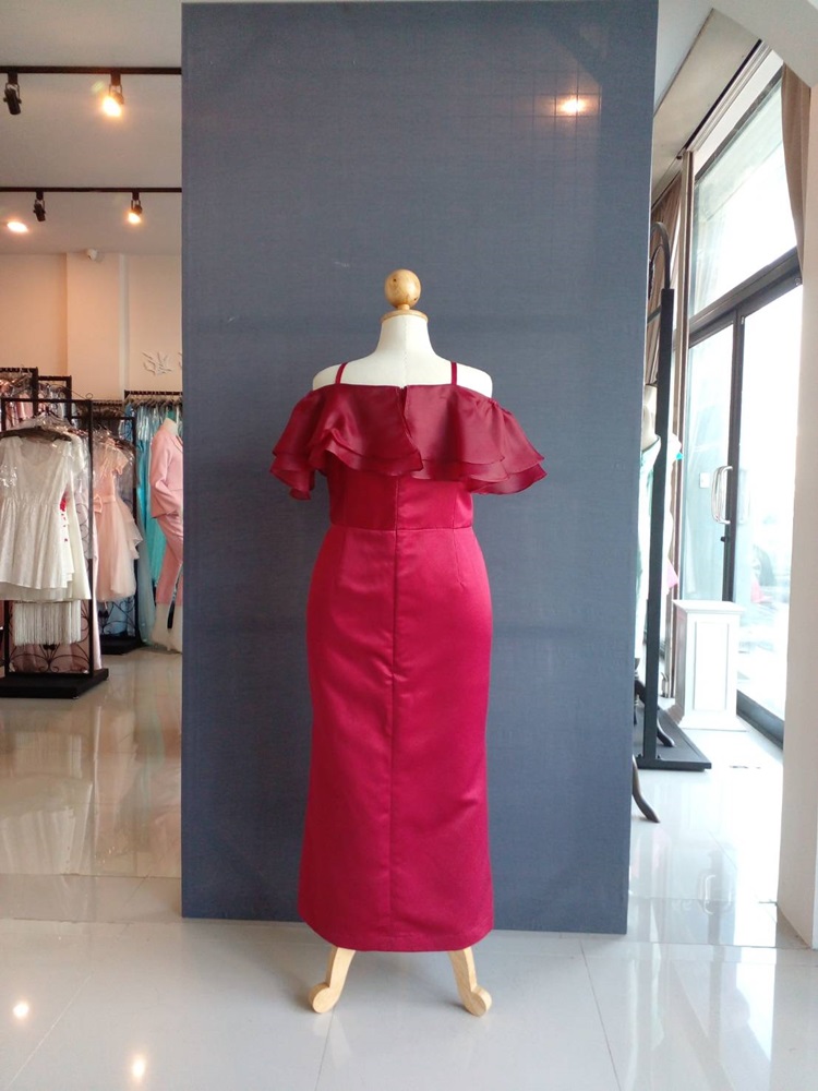 พร้อมเช่า ชุดราตรี สาวพลัสไซส์ สีแดงเบอร์กันดี สายเดี่ยวปาดไหล่ กระโปรงหางปลา