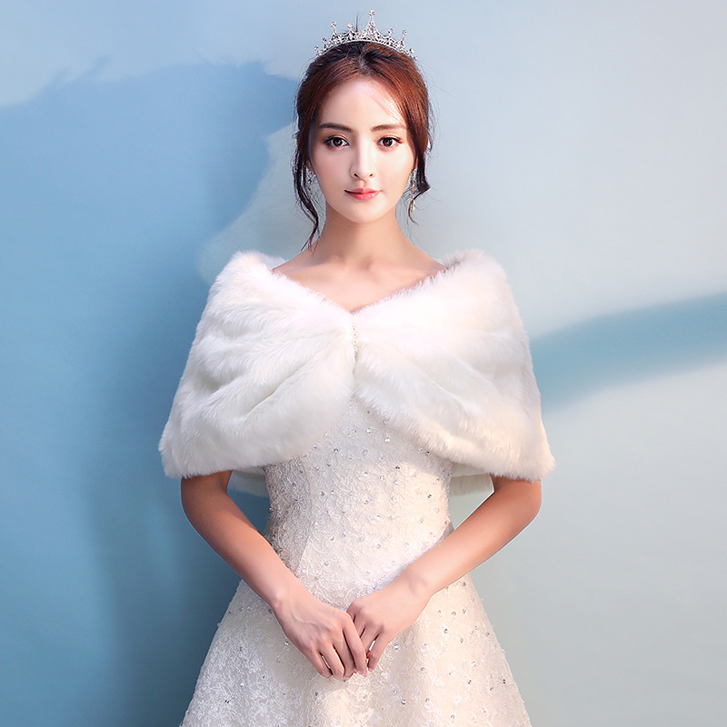 ผ้าคลุม ขนสัตว์ แต่งมุก 3 เม็ด สีแดง