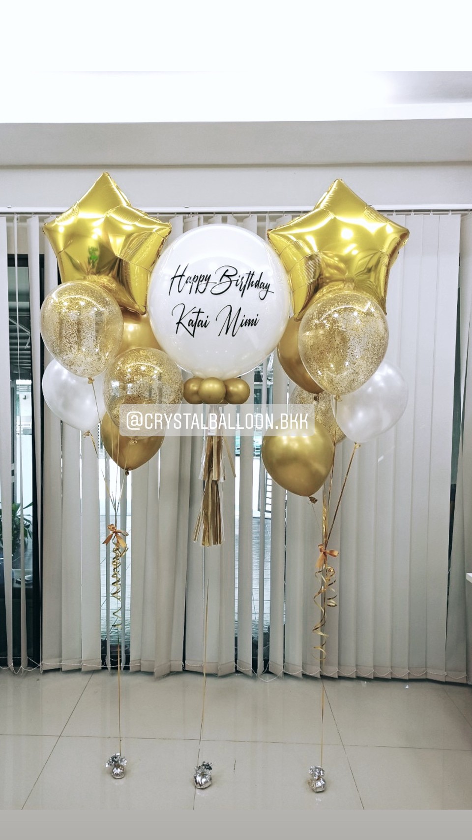 ลูกโป่ง วันเกิด ลูกโป่งยาง ขนาด 24" Theme สีขาว-ทอง พร้อม ช่อลูกโป่งฟอยล์ดาว ขนาด 24" ช่อ 6 ลูก 2 ช่อ,ลูกโป่งใส ใส่กลิตเตอร์ พร้อมตกเเต่ง สามารถเปลี่ยนสีลูกโป่ง/เปลี่ยนข้อความ/เปลี่ยนขนาดได้