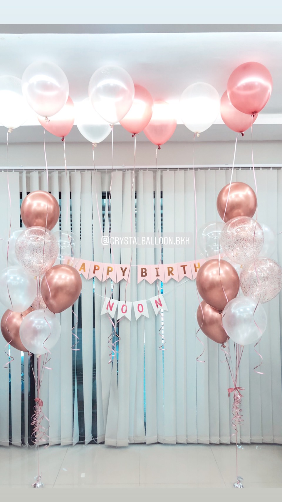 ลูกโป่ง วันเกิด Theme สีโรสโกล ช่อลูกโป่ง ช่อ 9 ลูก 2 ช่อ พร้อม ป้ายธง Happy Birthday,ชื่อเจ้าของวันเกิด 4 ตัวอักษร,ลูกโป่งลอยฝ้า 10 ลูก พร้อมตกแต่ง สามารถเปลี่ยนสีลูกโป่ง/เปลี่ยนชื่อเจ้าของวันเกิดที่ป้ายธงได้
