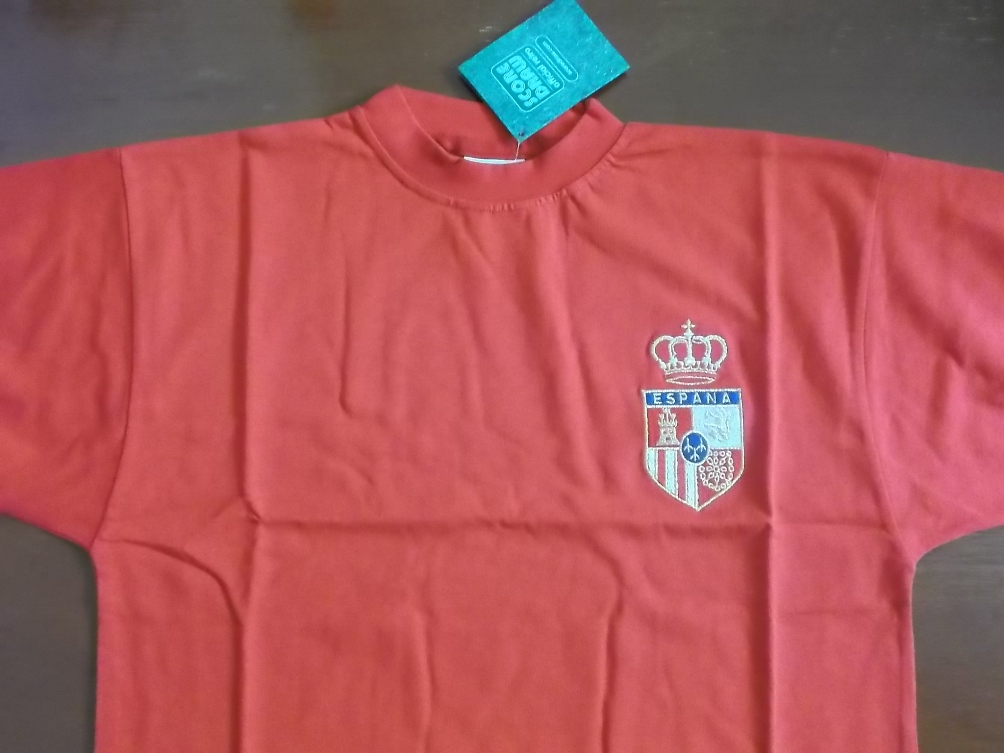 เสื้อฟุตบอล ทีมชาติสเปน ชุดเหย้า เรโทร 1970 ใหม่ M-Size / SPAIN Football Shirt Retro Home Kit 1970 Jersey NEW M-Size