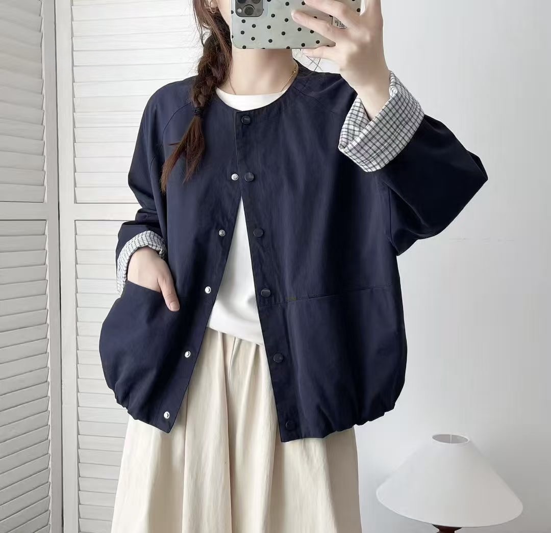 เสื้อคลุมมินิมอลสไตล์ญี่ปุ่นทรงโอเวอร์ไซส์แต่งกระเป๋า