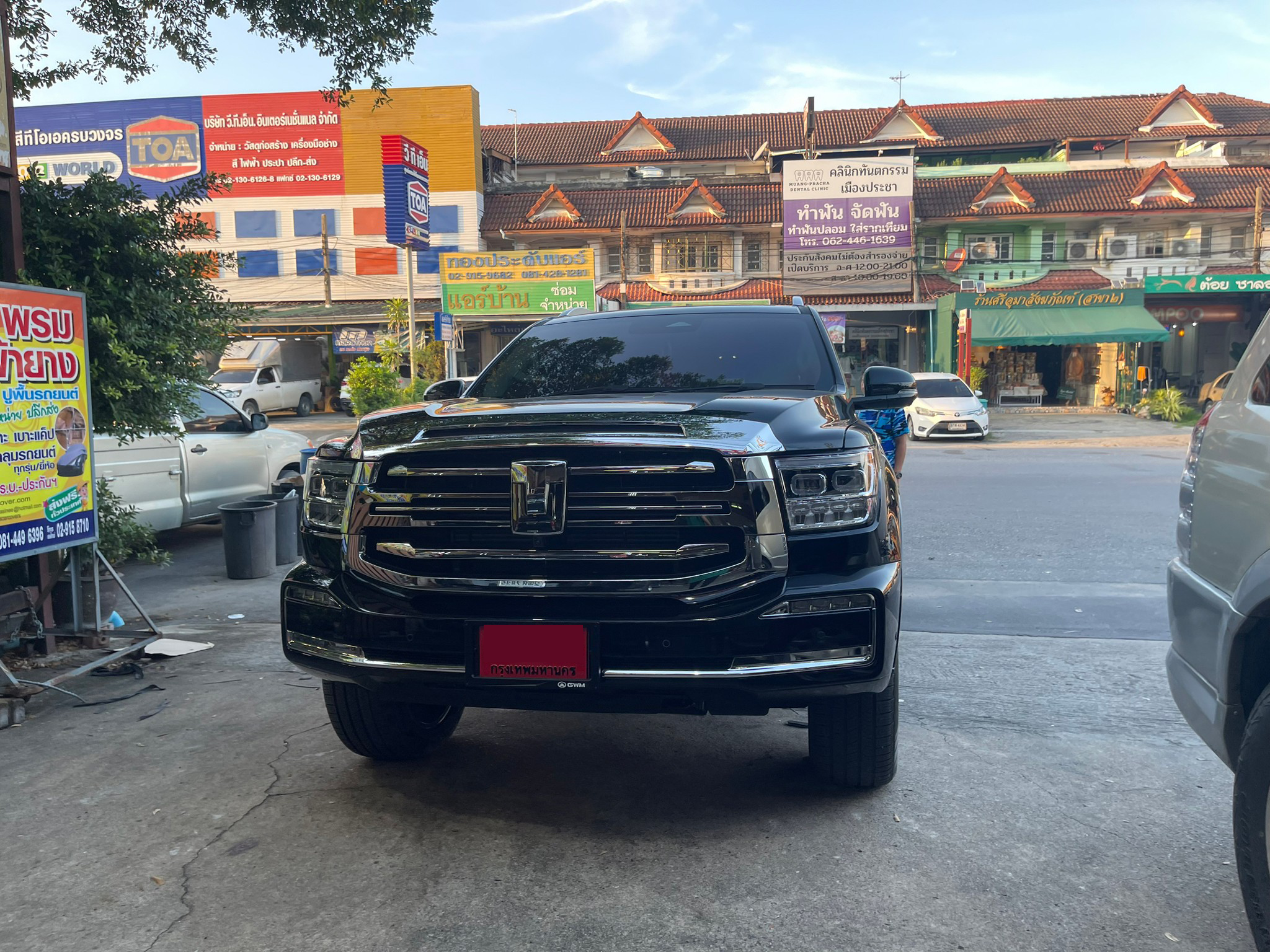 พรมรถ Tank 500 ปูพรมVVIP สีดำด้ายทอง เต็มคัน